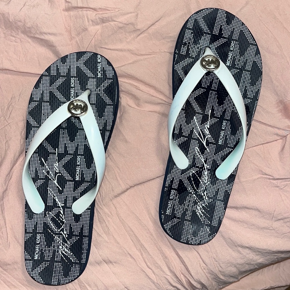 MK flip flops